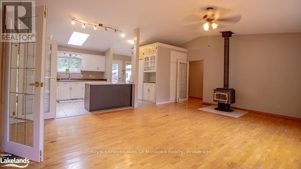 4244 Muskoka Road 117, Lake Of Bays, Ontario  P0B 1A0 - Photo 24 - X12159203