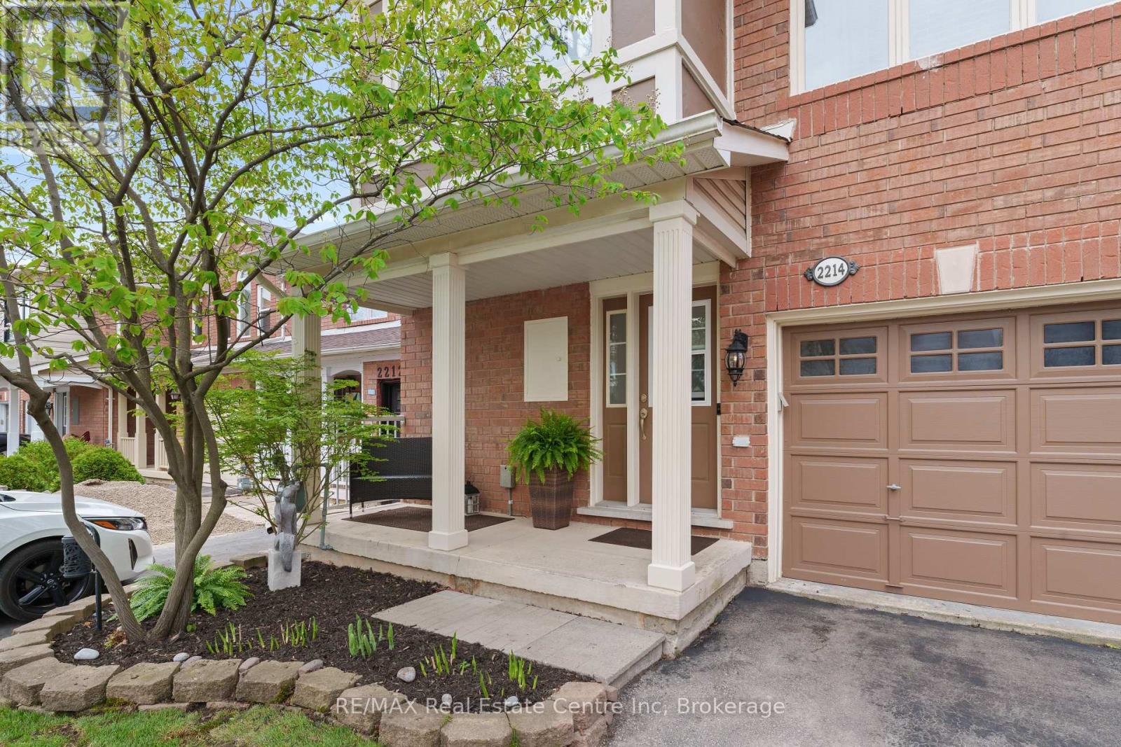 2214 Shadetree Avenue, Burlington, Ontario  L7L 6L4 - Photo 8 - W12159391
