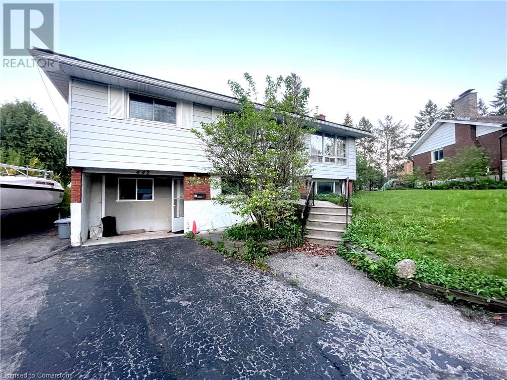 442 BLYTHWOOD Place Unit# A, Waterloo, Ontario