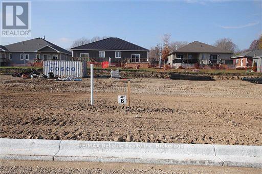 780 Bryans Drive, Huron East, Ontario  N0G 1H0 - Photo 1 - X12159354