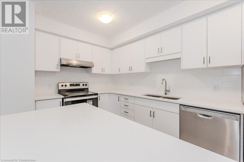 32 Reverie Way, Kitchener, Ontario  N2E 0K5 - Photo 3 - 40730441