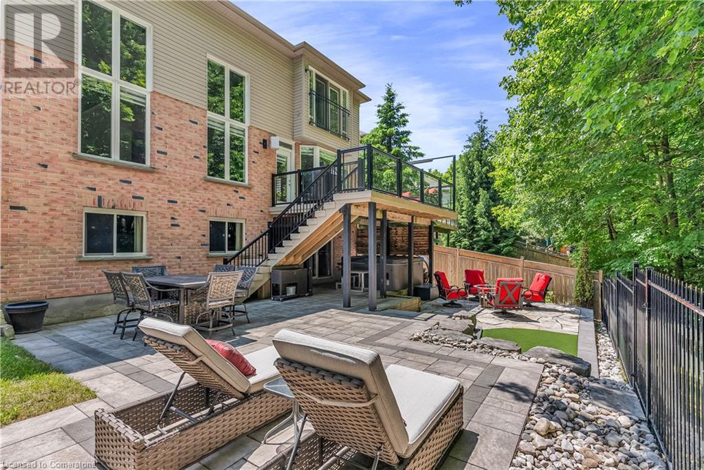 532 Woodfield Court, Kitchener, Ontario  N2P 2S8 - Photo 2 - 40730407
