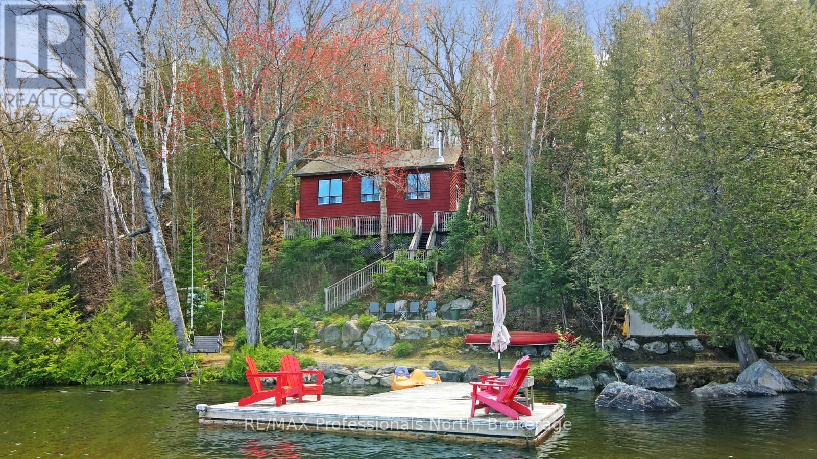 1017 Dunn Road, Dysart Et Al, Ontario  K0M 1S0 - Photo 1 - X12159617