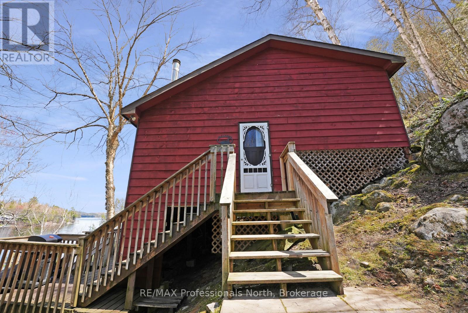 1017 Dunn Road, Dysart Et Al, Ontario  K0M 1S0 - Photo 3 - X12159617
