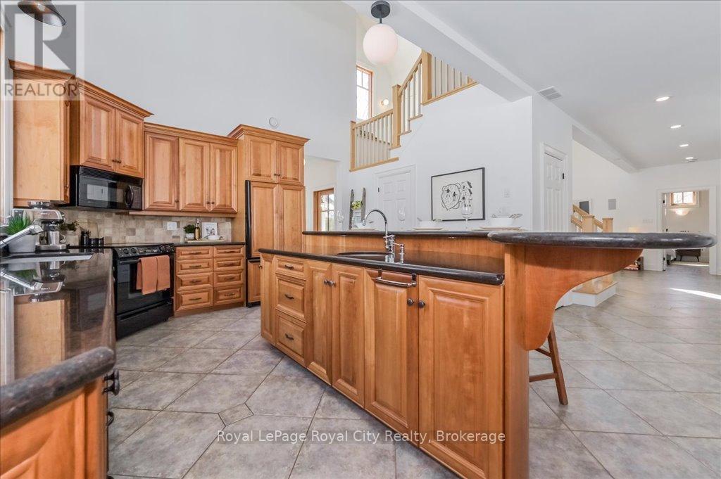 31 Mcnab Street W, Centre Wellington, Ontario  N0B 1S0 - Photo 10 - X12159699