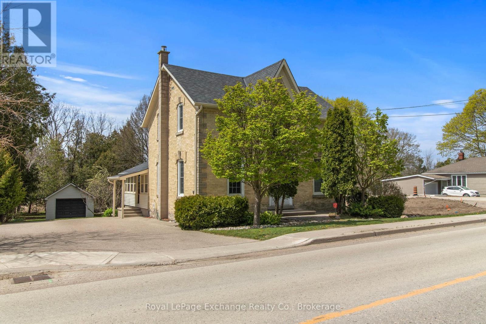 1180 Queen Street, Kincardine, Ontario  N2Z 1G5 - Photo 2 - X12159725