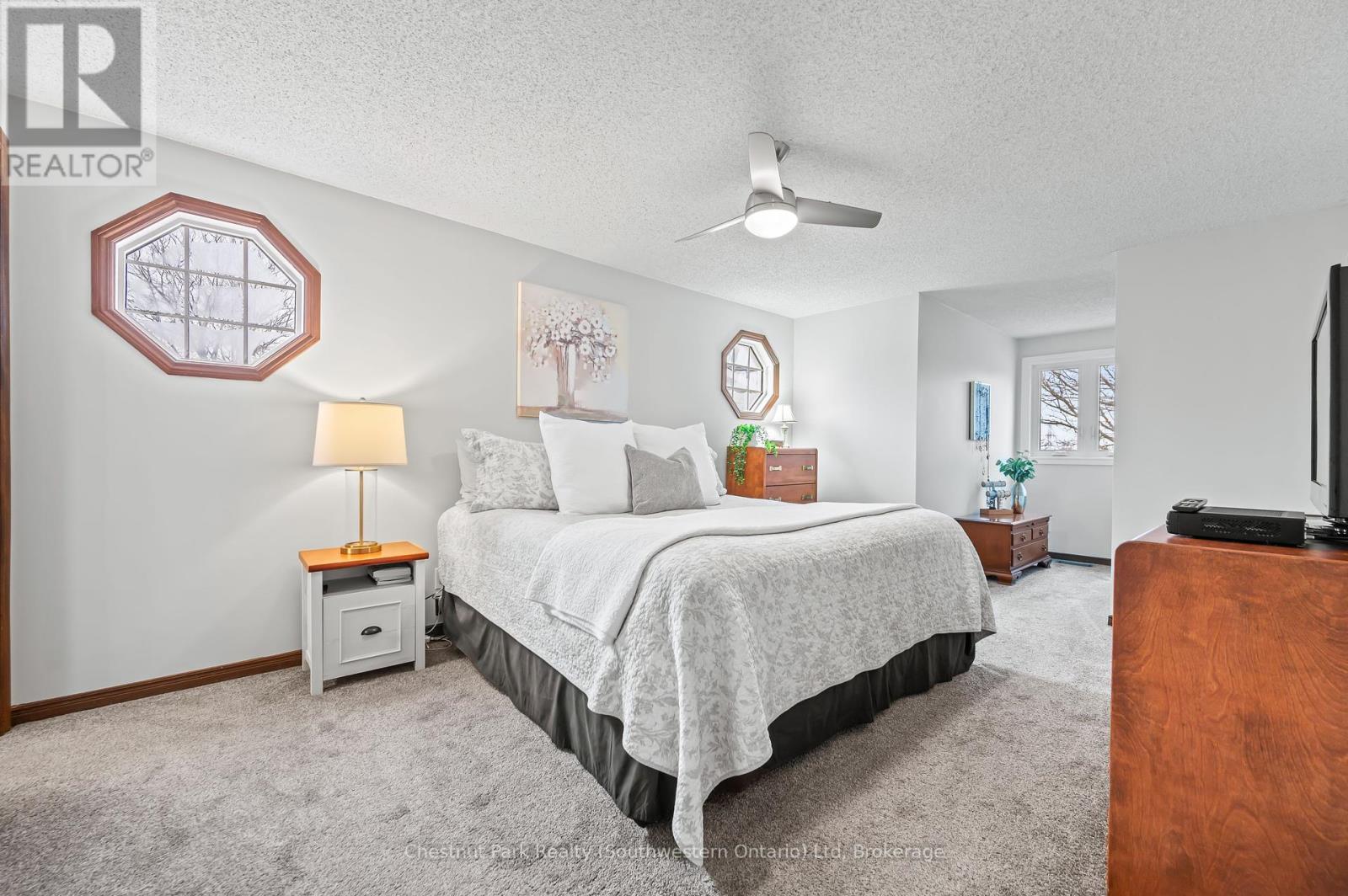 39 Celia Crescent, Guelph, Ontario  N1G 4R4 - Photo 27 - X12159749