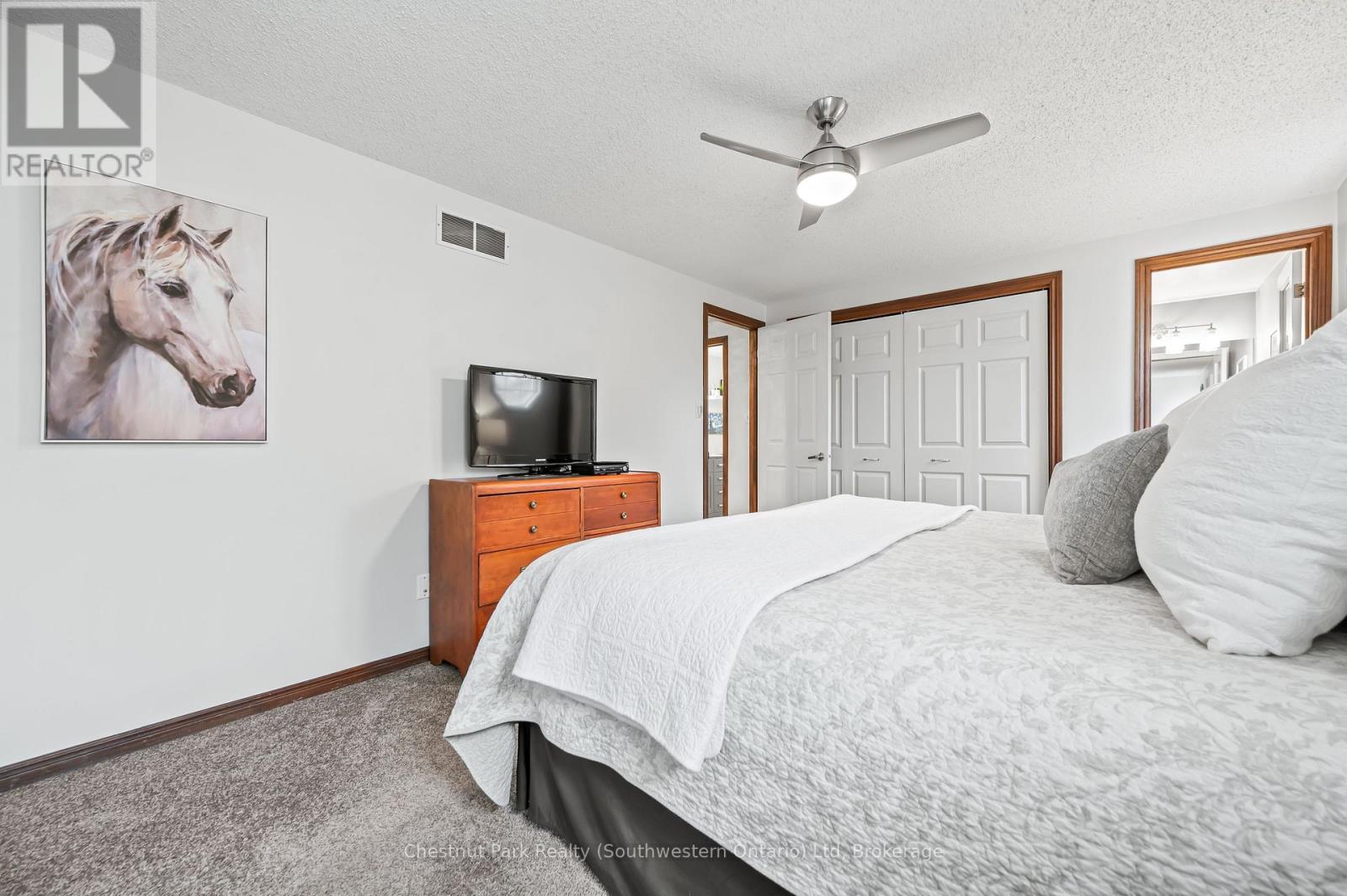 39 Celia Crescent, Guelph, Ontario  N1G 4R4 - Photo 28 - X12159749