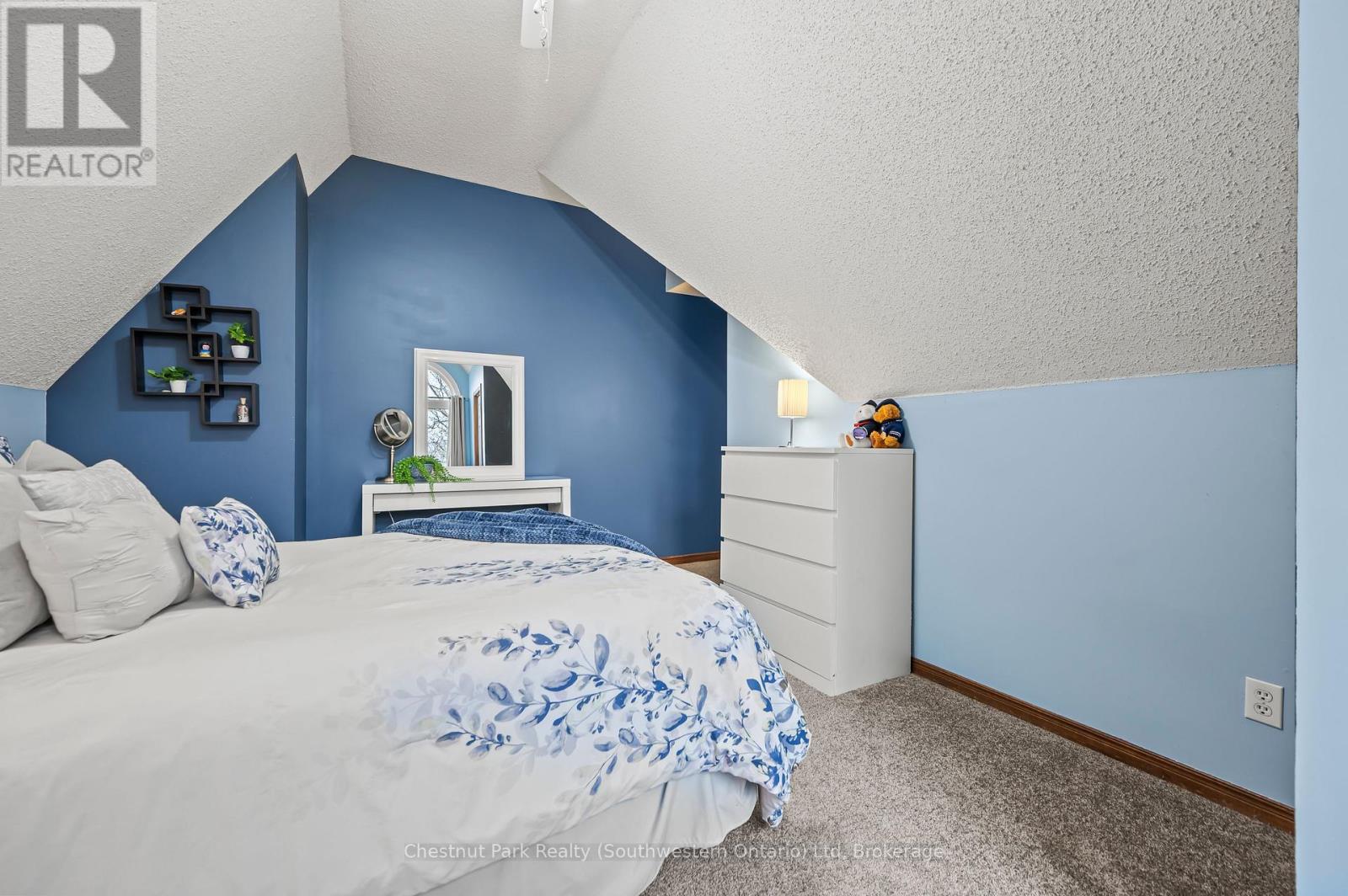 39 Celia Crescent, Guelph, Ontario  N1G 4R4 - Photo 37 - X12159749