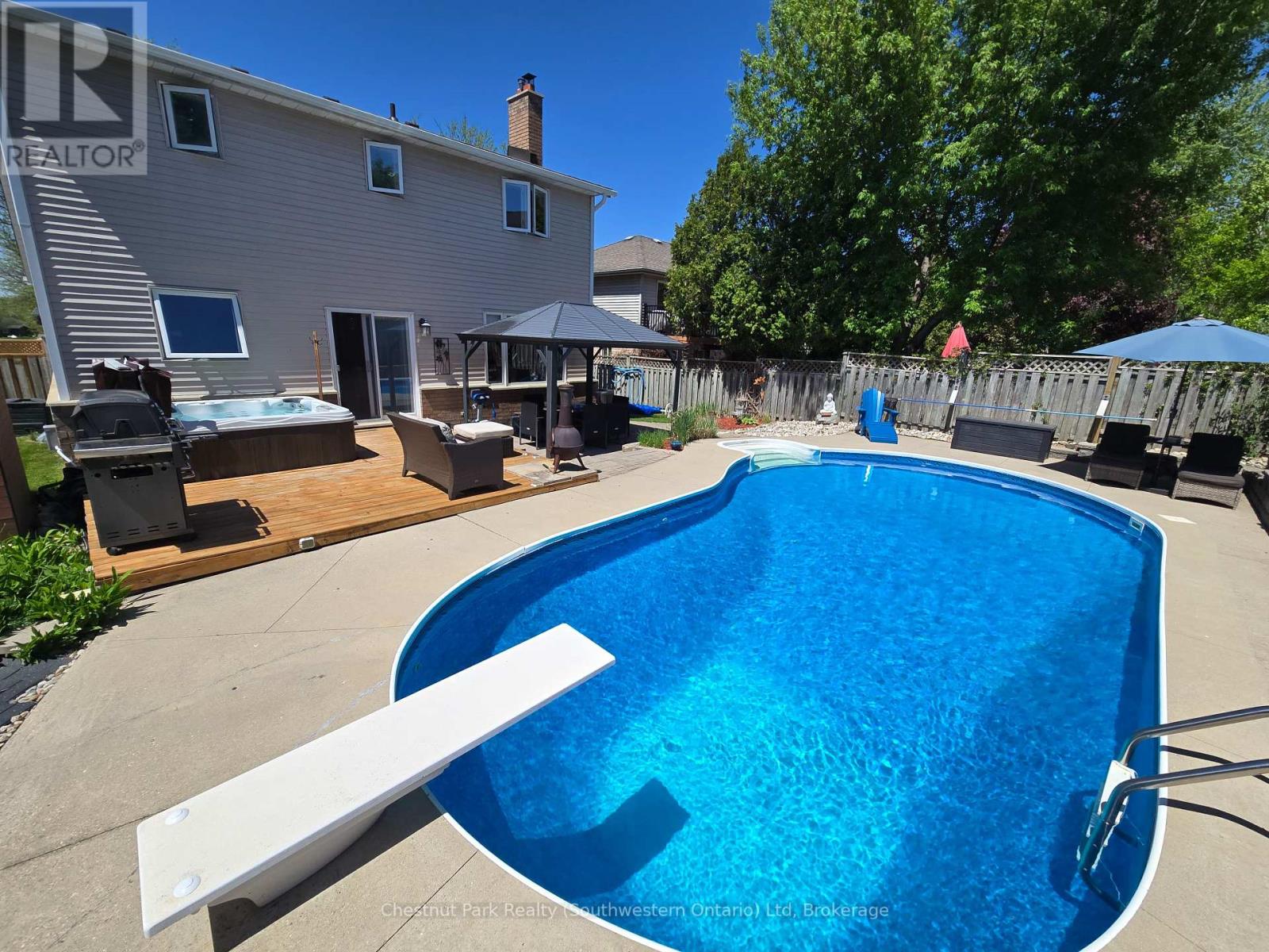 39 Celia Crescent, Guelph, Ontario  N1G 4R4 - Photo 47 - X12159749