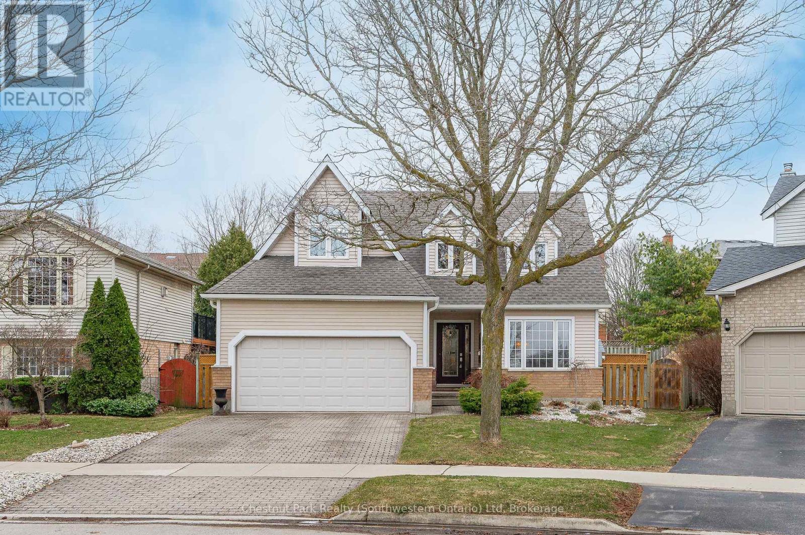 39 Celia Crescent, Guelph, Ontario  N1G 4R4 - Photo 9 - X12159749
