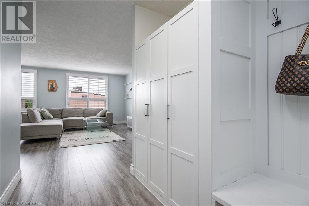 18 Holborn Court Unit# 611, Kitchener, Ontario  N2A 4A1 - Photo 8 - 40729242