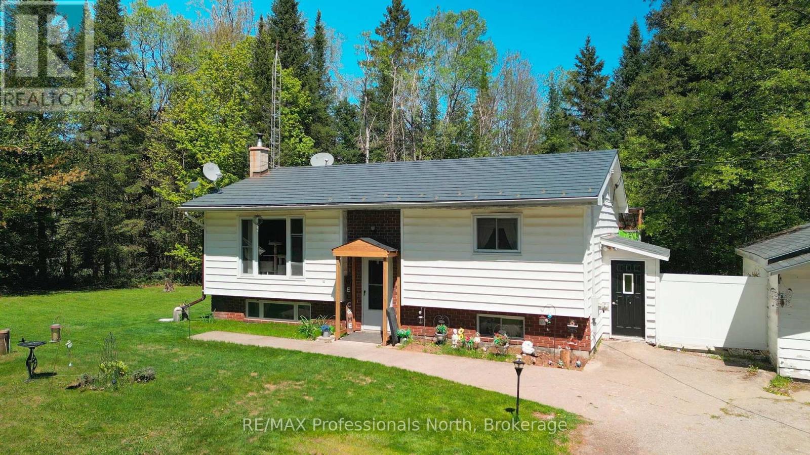 1204 Bacon Road, Minden Hills, Ontario  K0M 2K0 - Photo 1 - X12159850