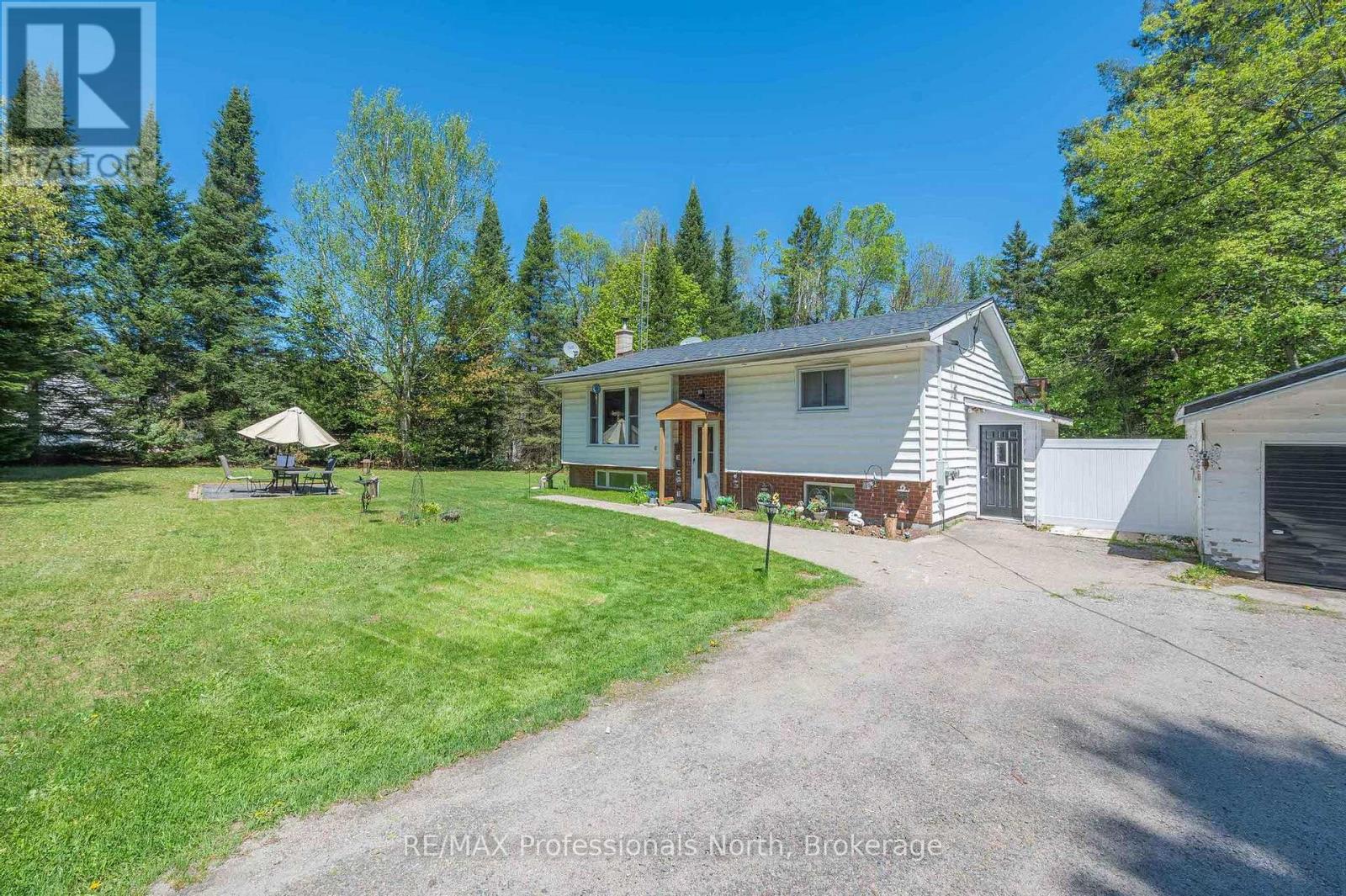 1204 Bacon Road, Minden Hills, Ontario  K0M 2K0 - Photo 5 - X12159850