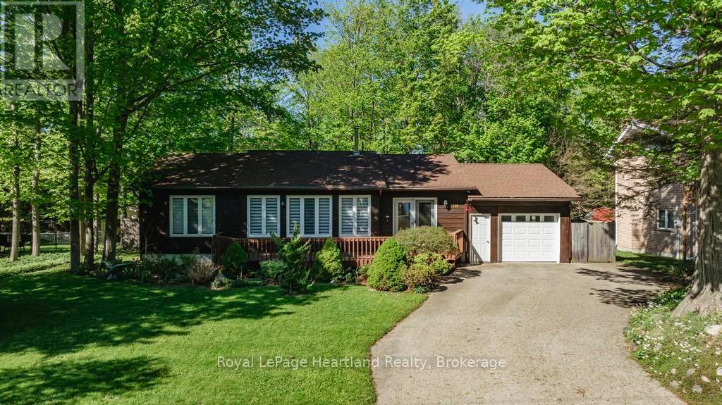 216 Shadywood Crescent, Huron-Kinloss, Ontario  N2Z 2X3 - Photo 48 - X12159862