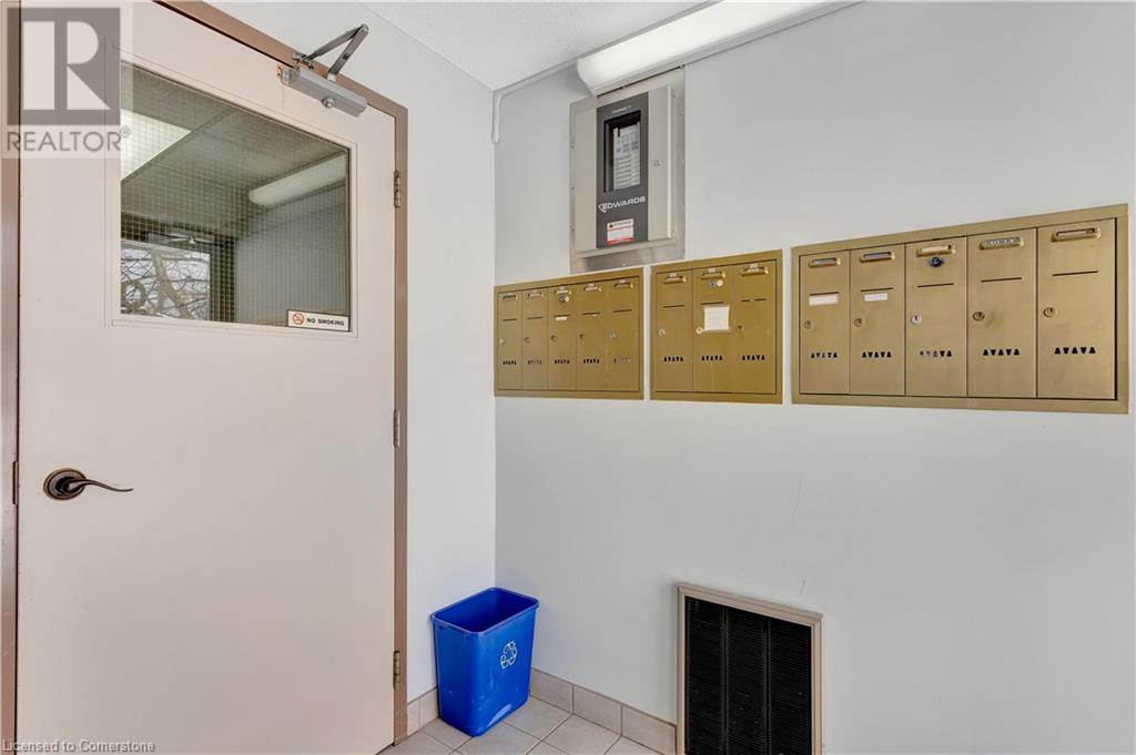 401 Erb Street Unit# 203, Waterloo, Ontario  N2L 1W5 - Photo 5 - 40730194
