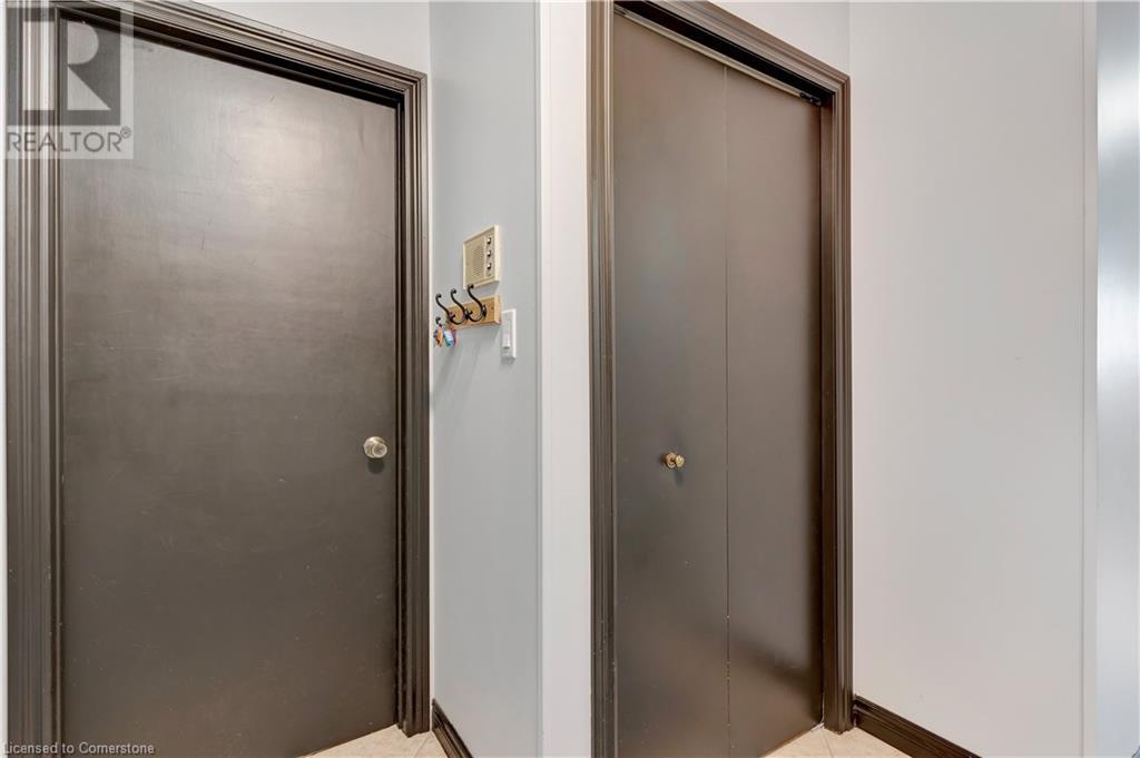 401 Erb Street Unit# 203, Waterloo, Ontario  N2L 1W5 - Photo 8 - 40730194