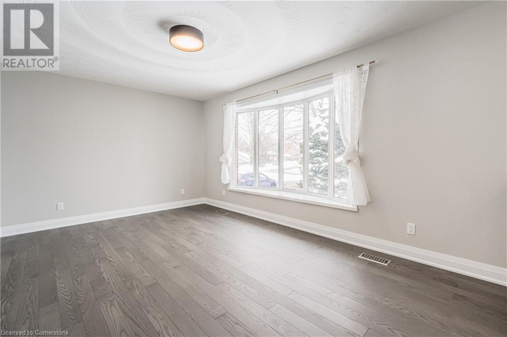 567 Rustic Drive, Waterloo, Ontario  N2K 2A4 - Photo 6 - 40730552