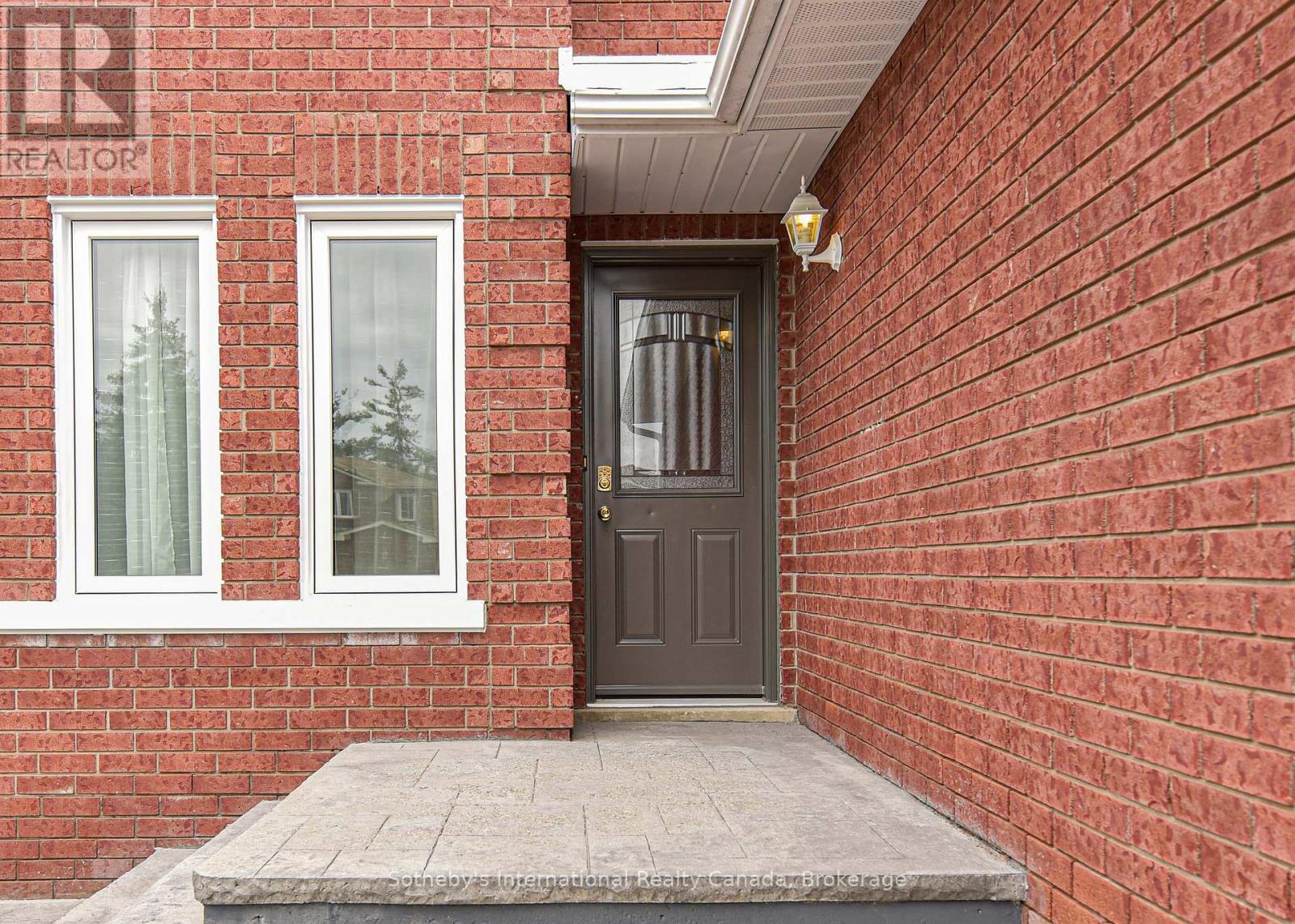 13 Burke Drive, Barrie, Ontario  L4N 7J3 - Photo 4 - S12160621