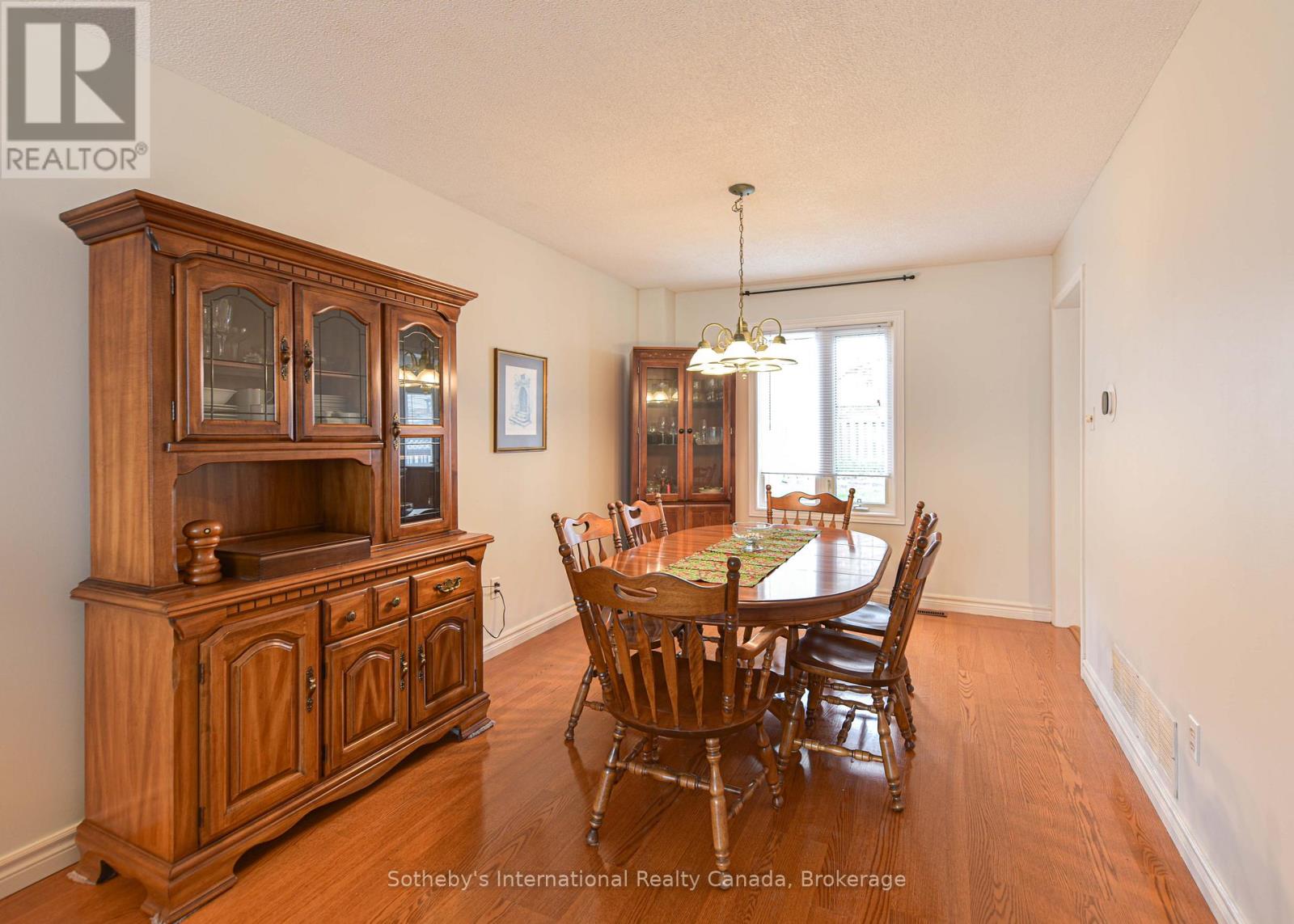 13 Burke Drive, Barrie, Ontario  L4N 7J3 - Photo 9 - S12160621