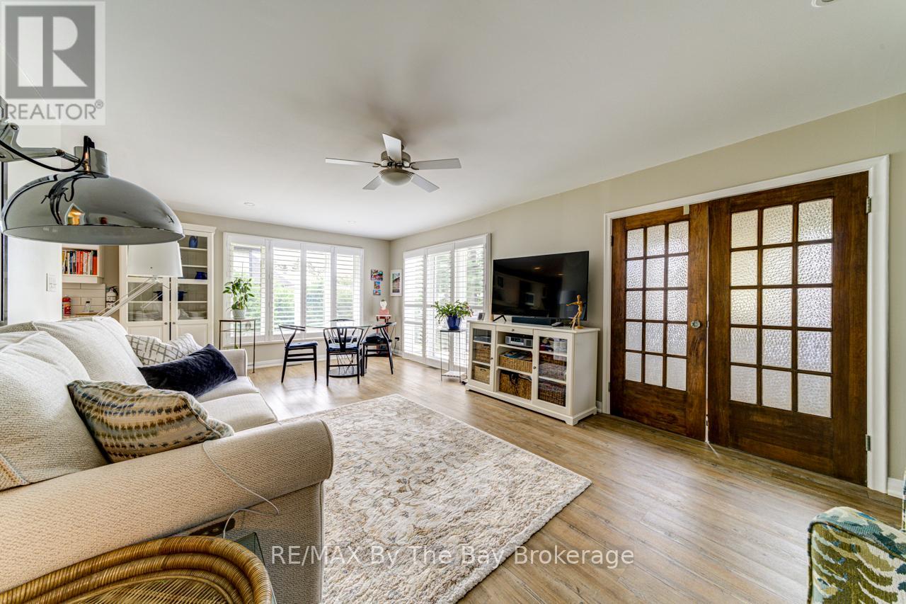 599 Mosley Street, Wasaga Beach, Ontario  L9Z 2J2 - Photo 18 - S12160695