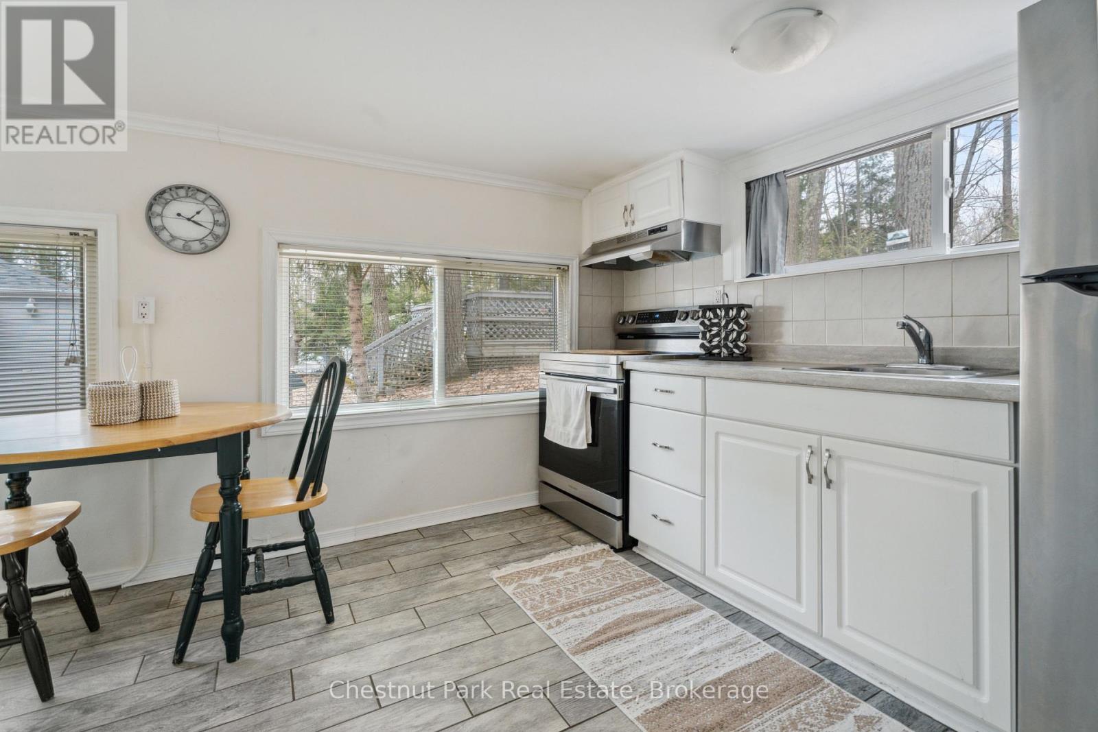 117 Oliver Drive, Tiny, Ontario  L0L 2J0 - Photo 10 - S12160705