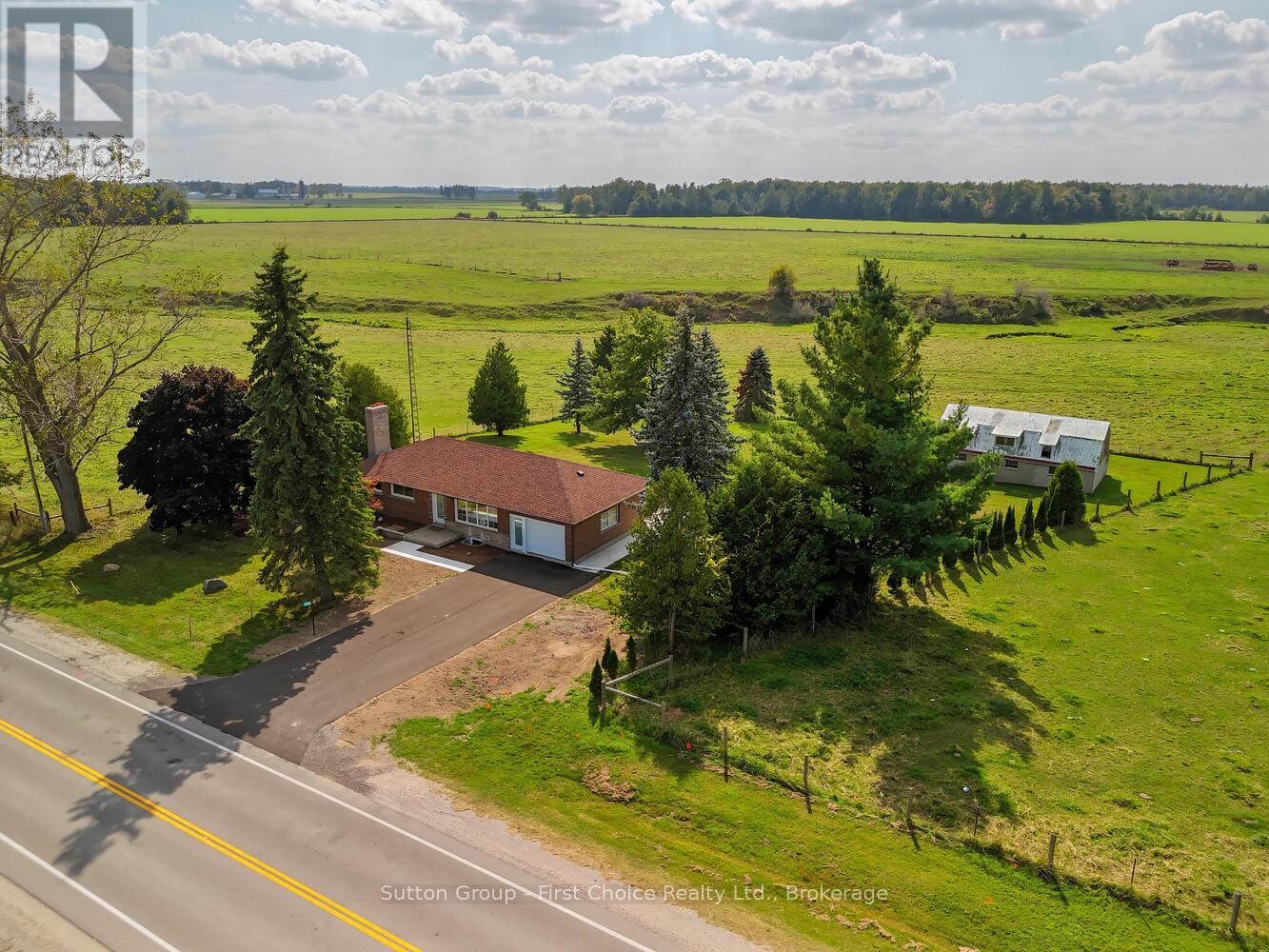 3552 Road 112, Perth East, Ontario  N5A 6S3 - Photo 3 - X12159915