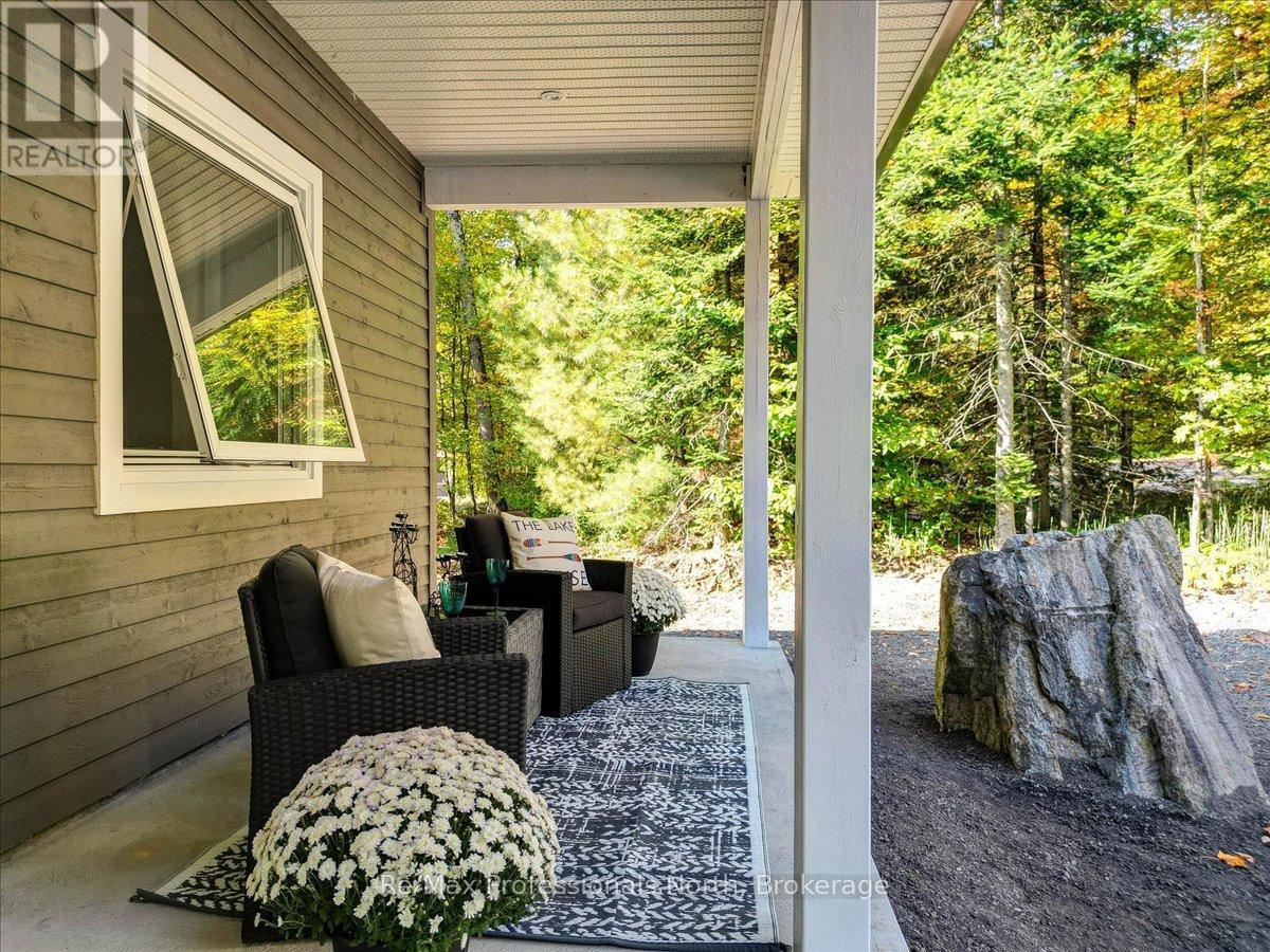88 Russell Drive, Trent Lakes, Ontario  K0M 2A0 - Photo 26 - X12159942
