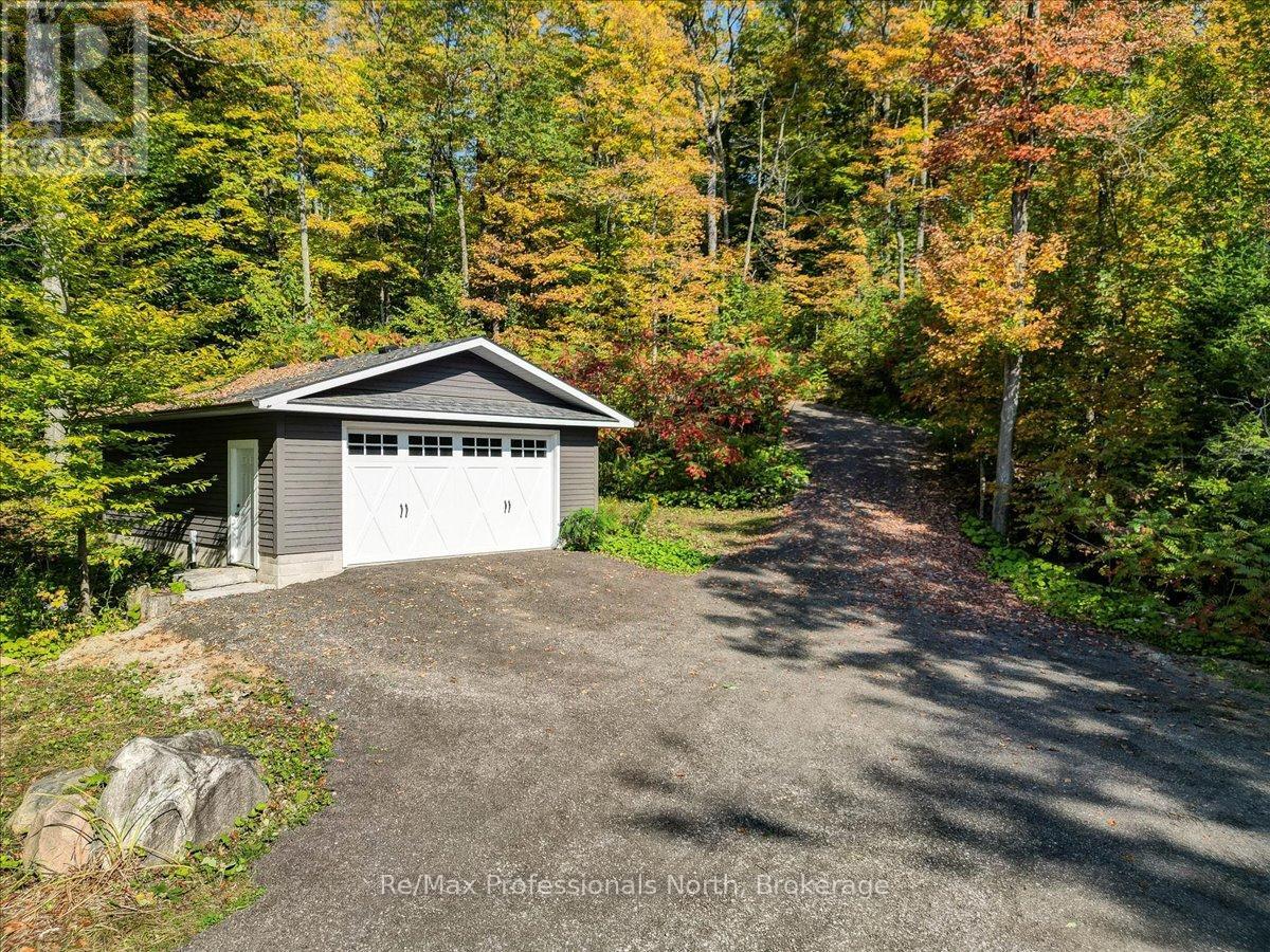 88 Russell Drive, Trent Lakes, Ontario  K0M 2A0 - Photo 34 - X12159942