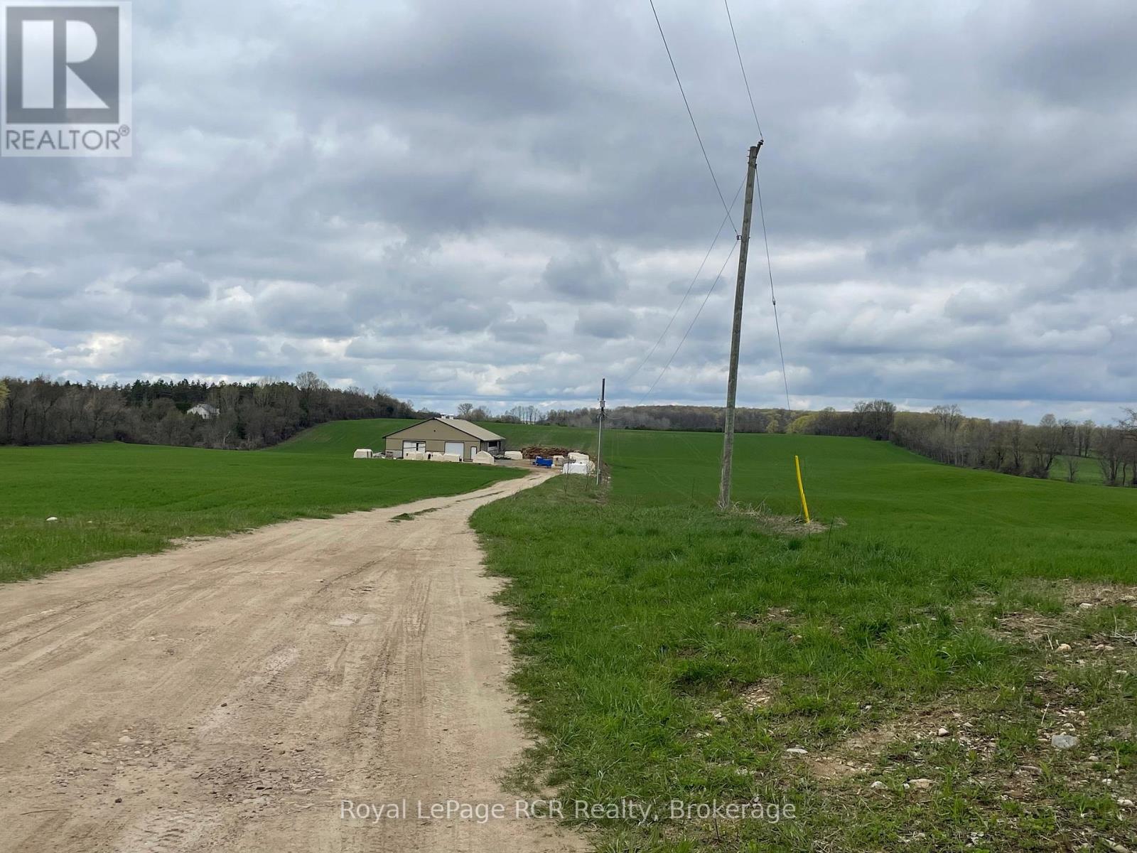 393596 Concession 2, West Grey, Ontario  N0G 1R0 - Photo 4 - X12160098
