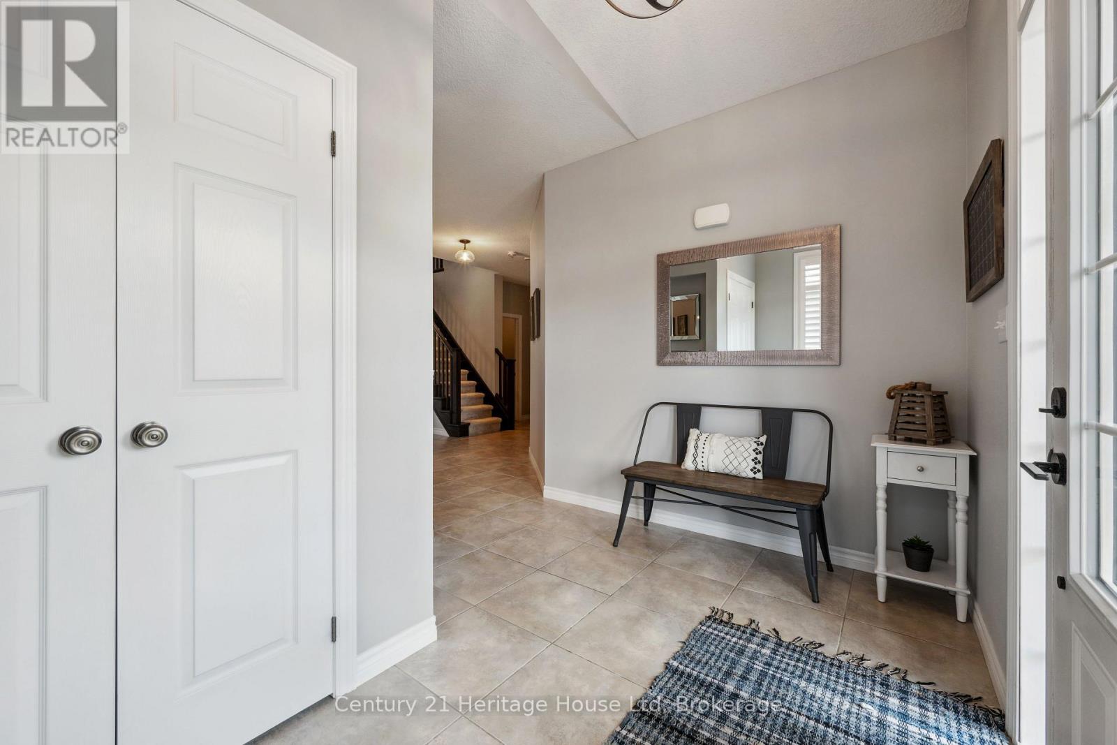 220 Sammon Drive, Guelph/eramosa, Ontario  N0B 2K0 - Photo 4 - X12160229