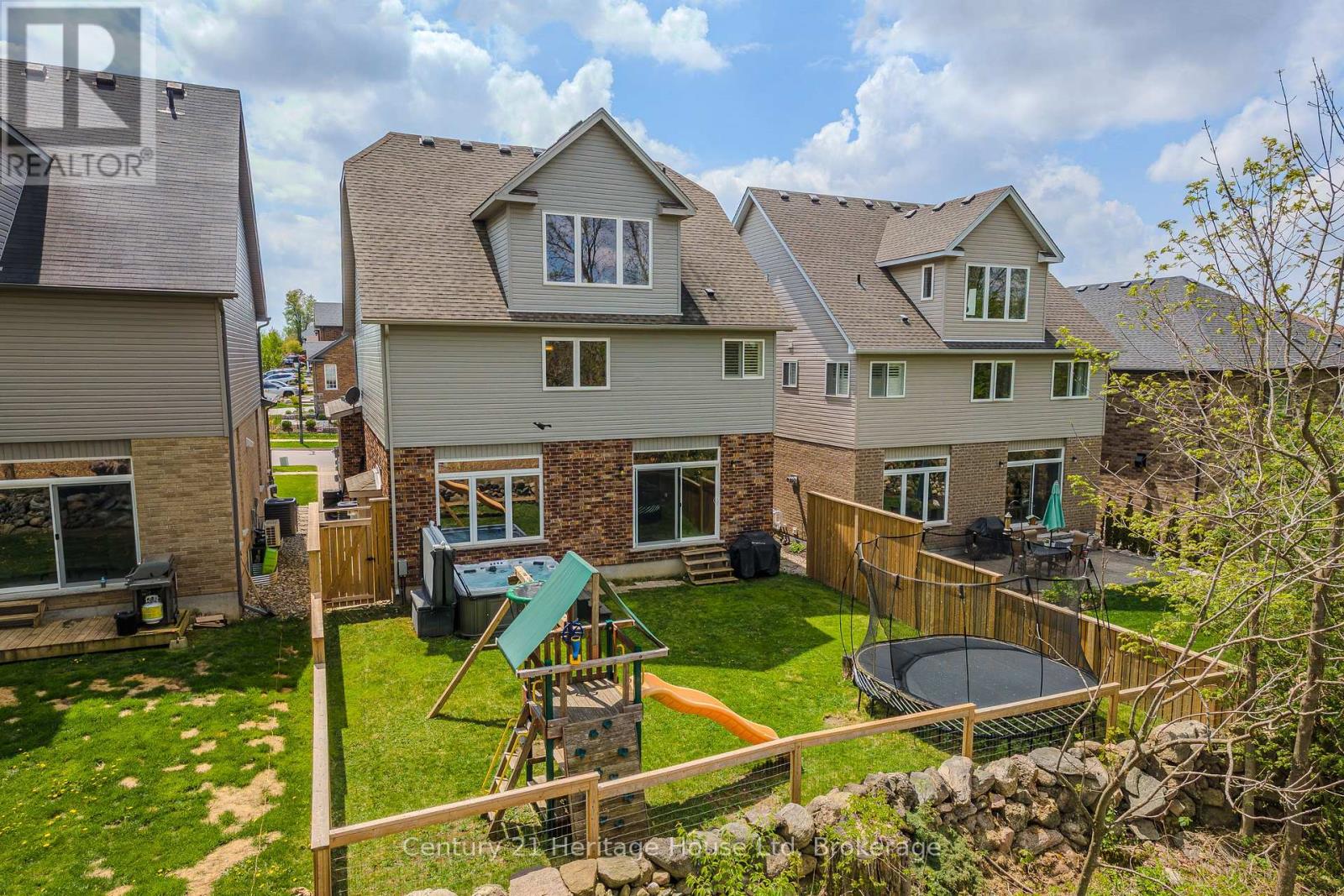 220 Sammon Drive, Guelph/eramosa, Ontario  N0B 2K0 - Photo 41 - X12160229
