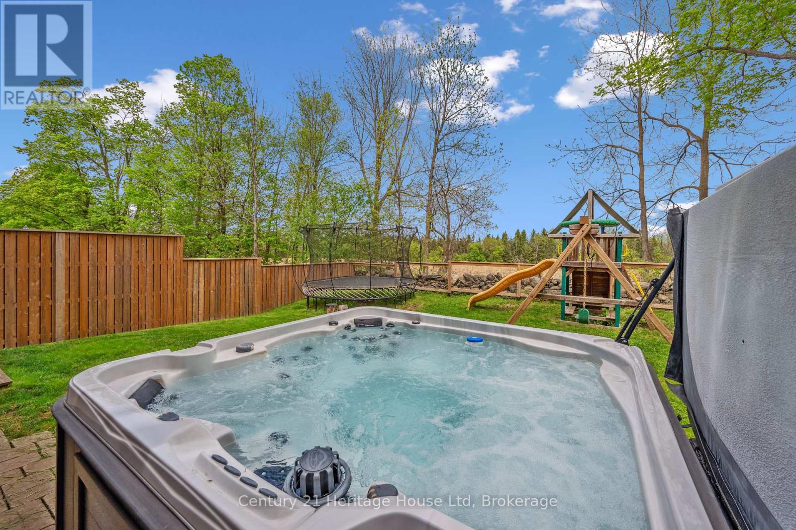 220 Sammon Drive, Guelph/eramosa, Ontario  N0B 2K0 - Photo 46 - X12160229