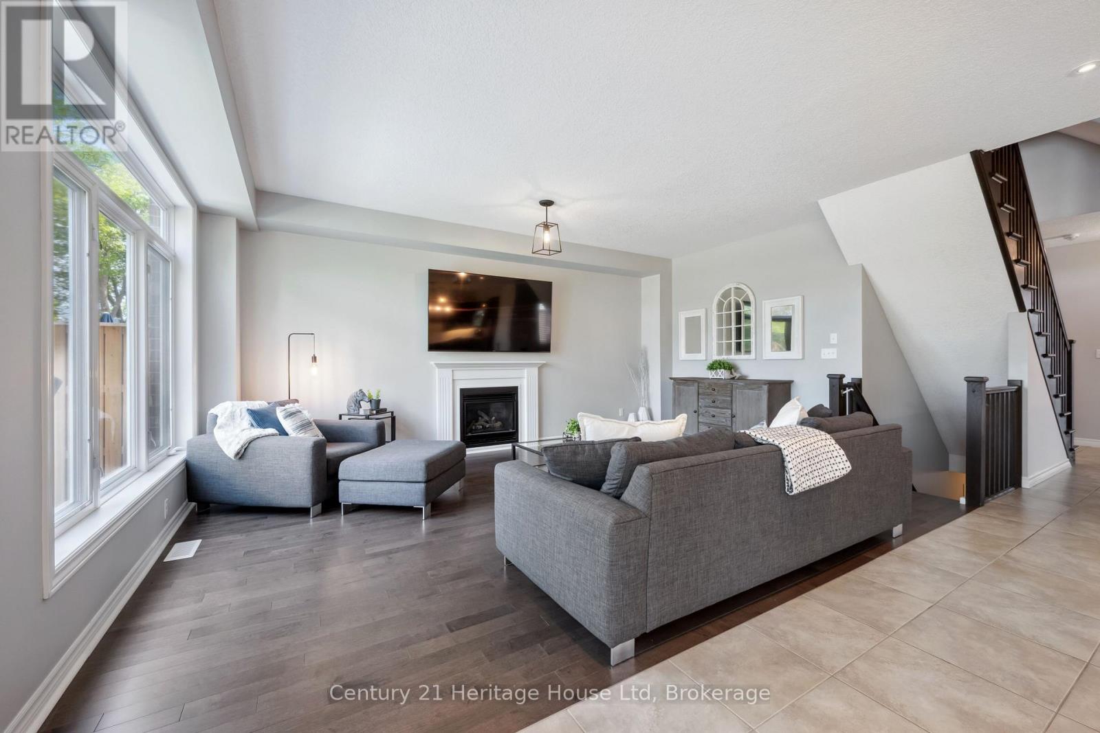 220 Sammon Drive, Guelph/eramosa, Ontario  N0B 2K0 - Photo 8 - X12160229
