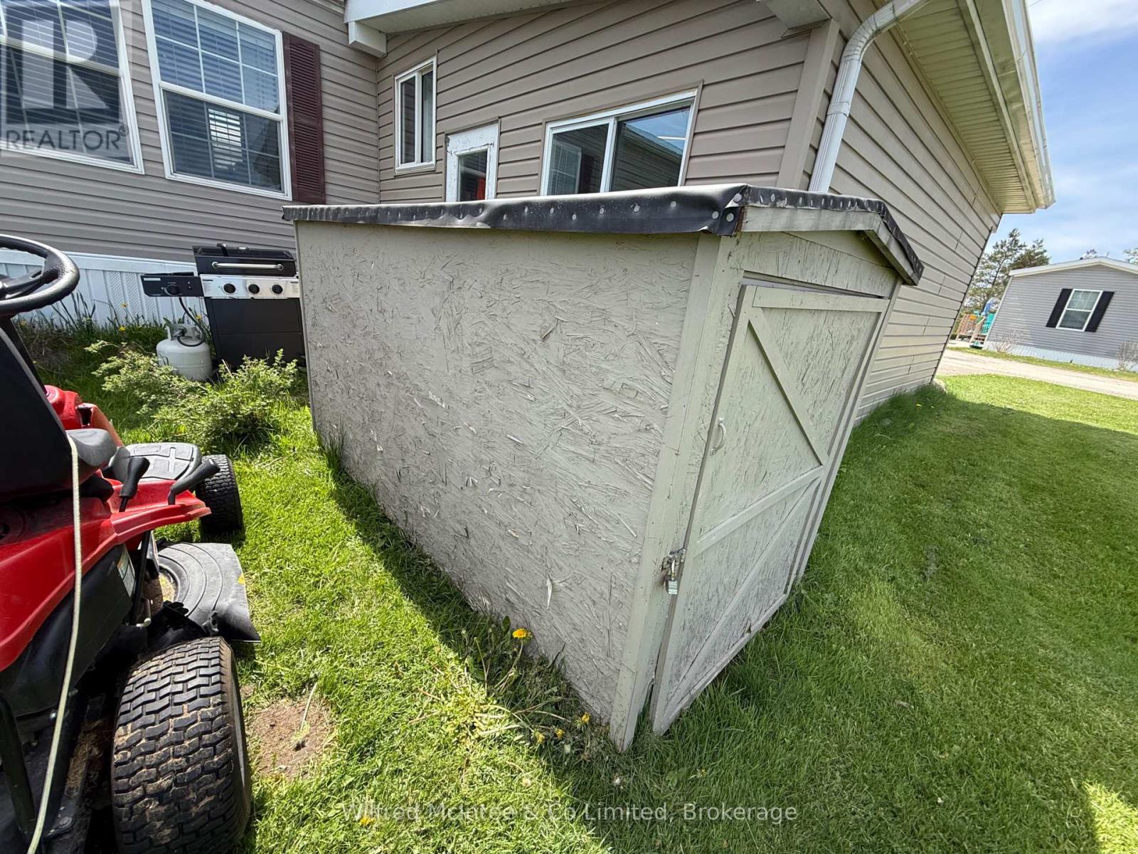 36 Dove Road, Brockton, Ontario  N0G 2V0 - Photo 7 - X12160415