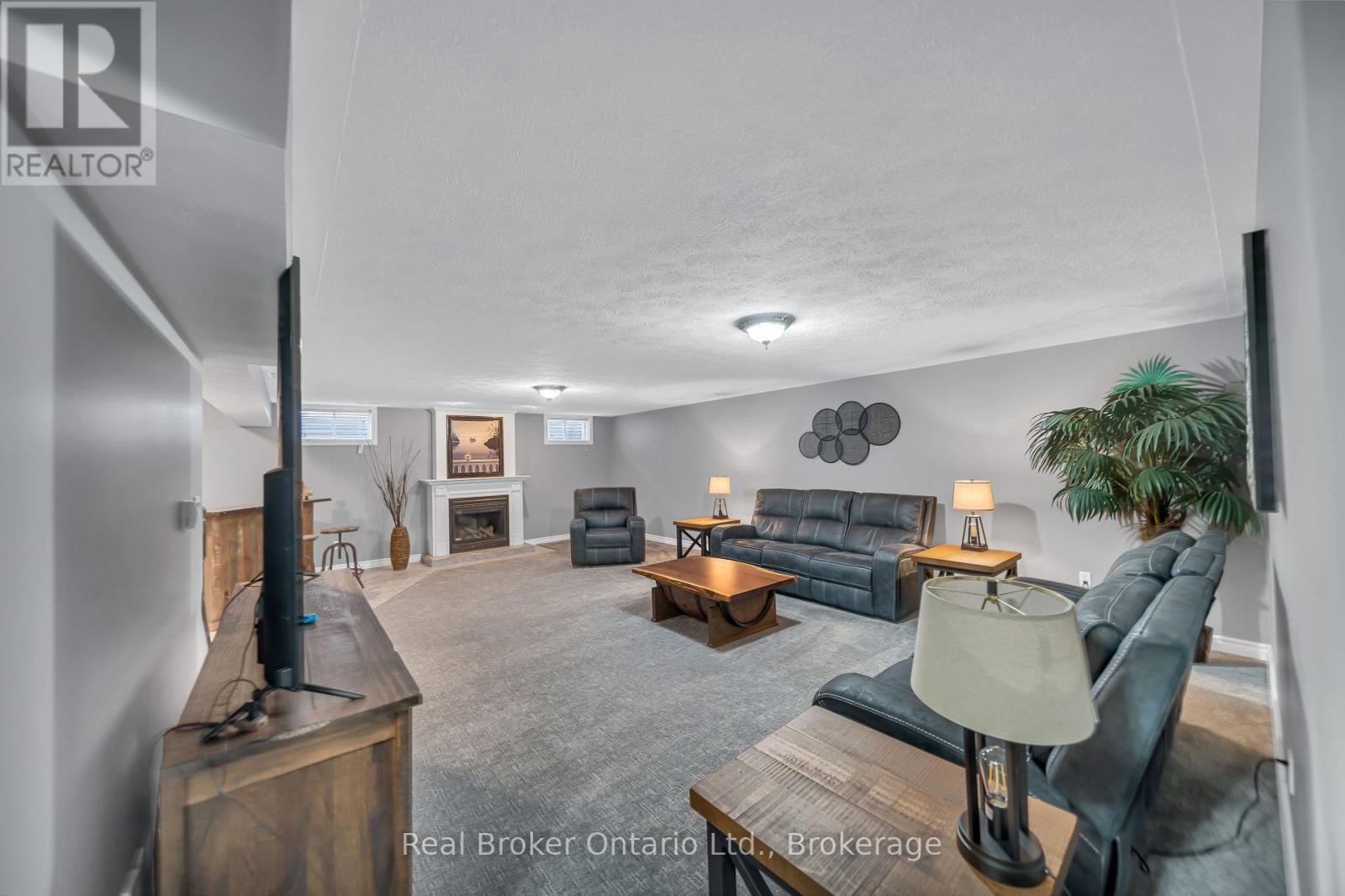 500 Havelock Avenue S, North Perth, Ontario  N4W 3T6 - Photo 27 - X12160578