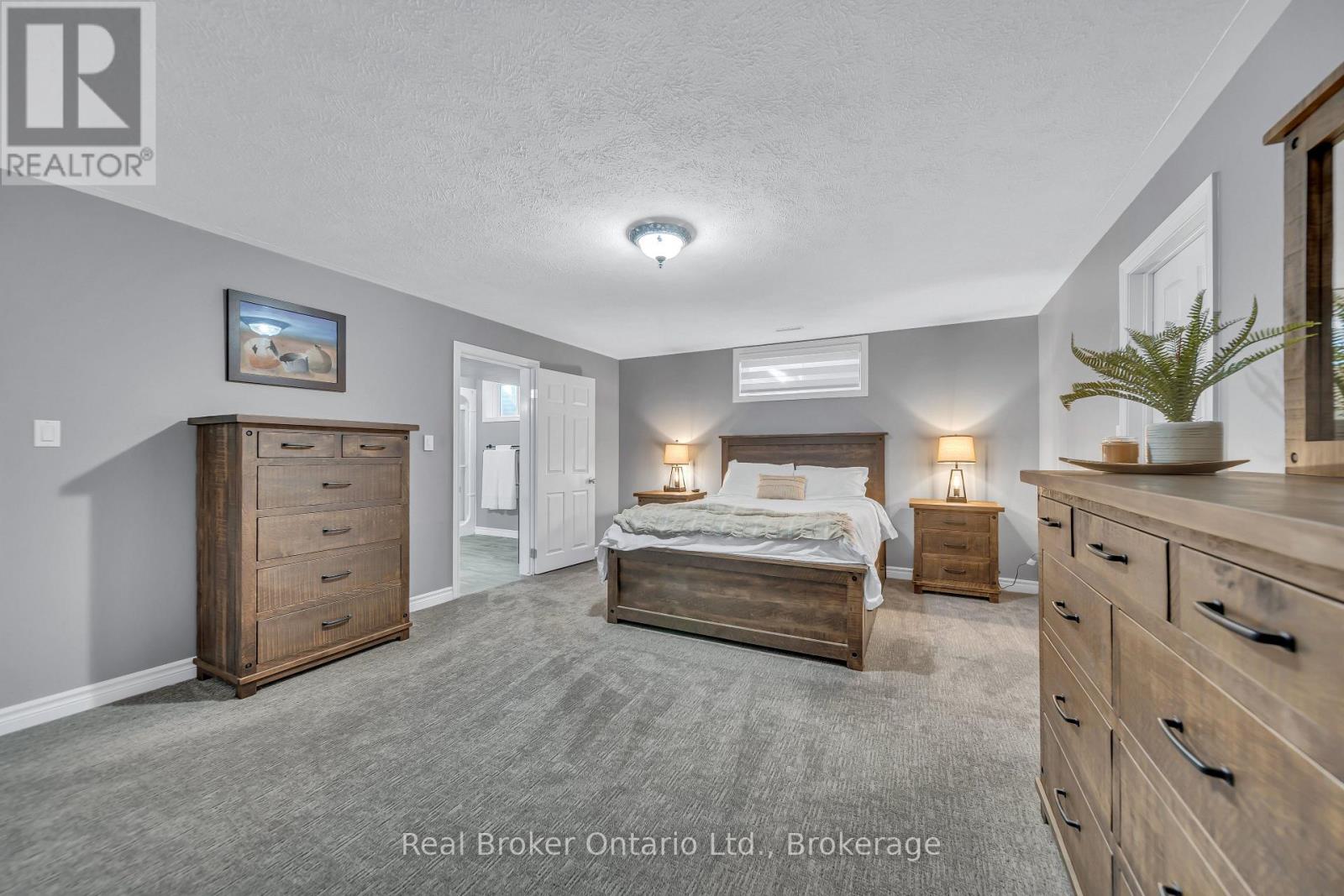 500 Havelock Avenue S, North Perth, Ontario  N4W 3T6 - Photo 30 - X12160578