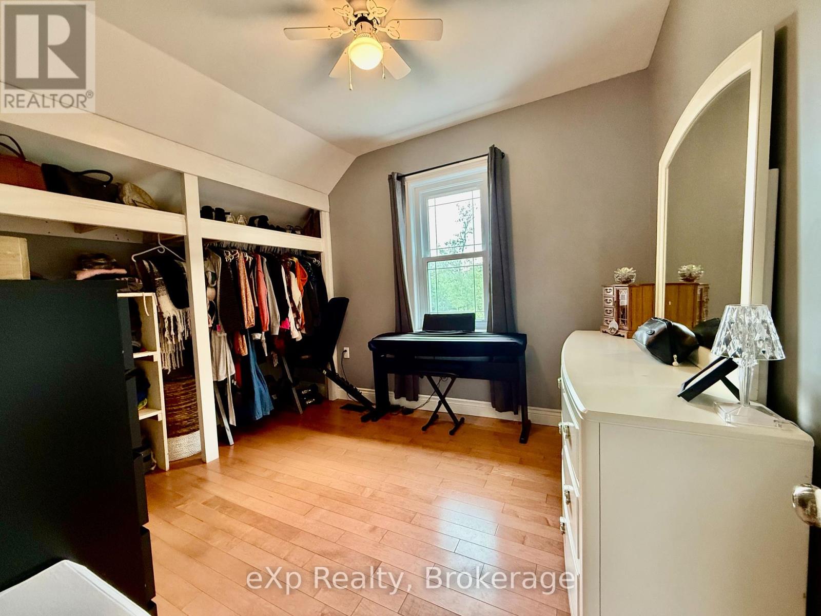 28 King Street, Brockton, Ontario  N0G 1J0 - Photo 17 - X12160682