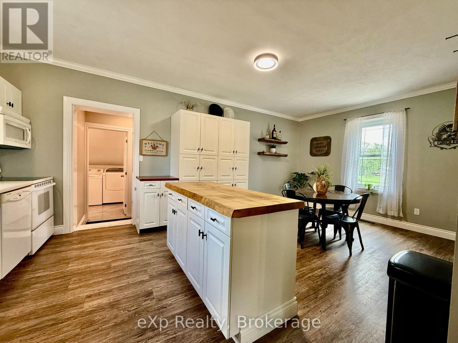 28 King Street, Brockton, Ontario  N0G 1J0 - Photo 7 - X12160682