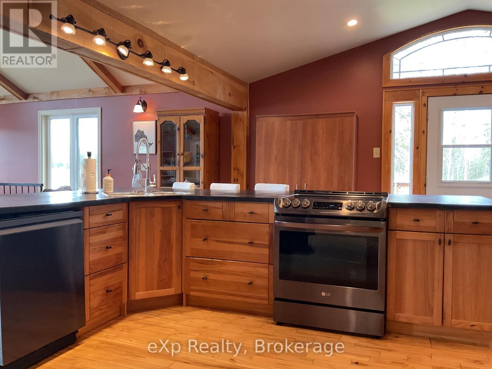 19 Valley Drive, Parry Sound Remote Area, Ontario  P0H 1N0 - Photo 9 - X12160686