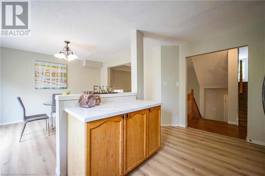 755 Zermatt Drive, Waterloo, Ontario  N2T 2W8 - Photo 13 - 40729985