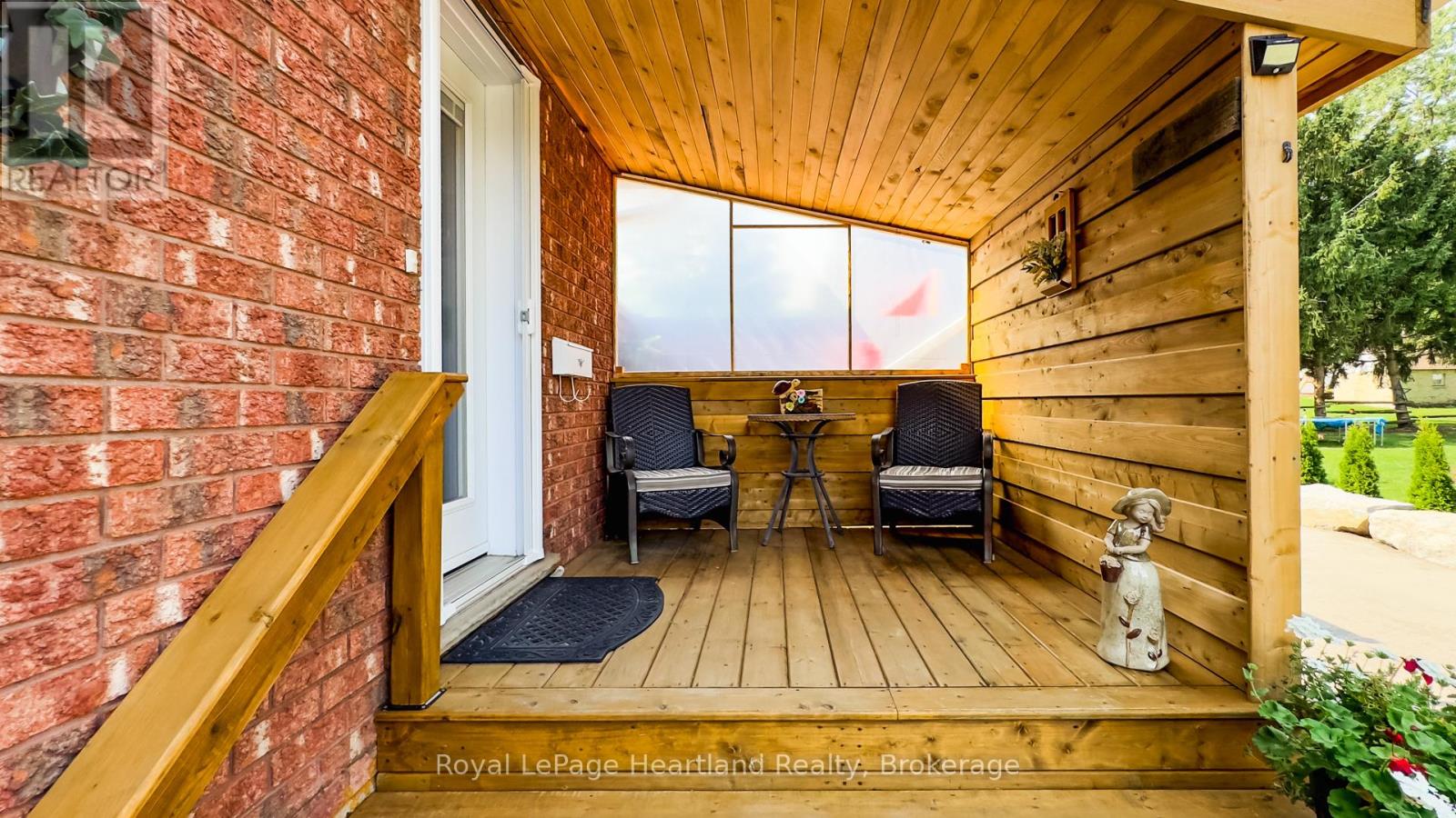 30 North Street, Huron East, Ontario  N0K 1G0 - Photo 2 - X12161110