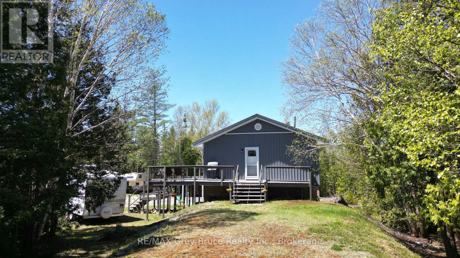 46 Youngblood Road, Northern Bruce Peninsula, Ontario  N0H 1Z0 - Photo 12 - X12161113