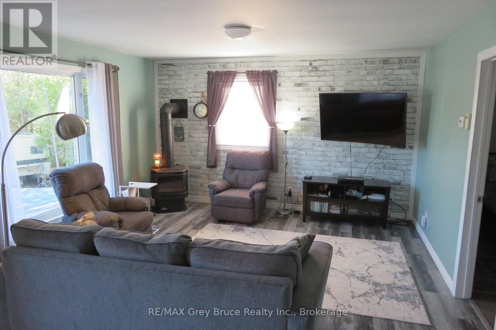 46 Youngblood Road, Northern Bruce Peninsula, Ontario  N0H 1Z0 - Photo 14 - X12161113