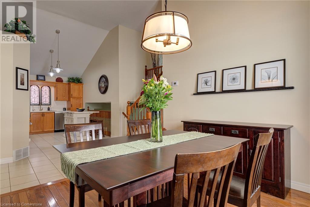 724 Brandenburg Boulevard, Waterloo, Ontario  N2T 2V4 - Photo 10 - 40728195