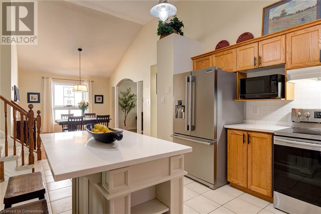 724 Brandenburg Boulevard, Waterloo, Ontario  N2T 2V4 - Photo 14 - 40728195
