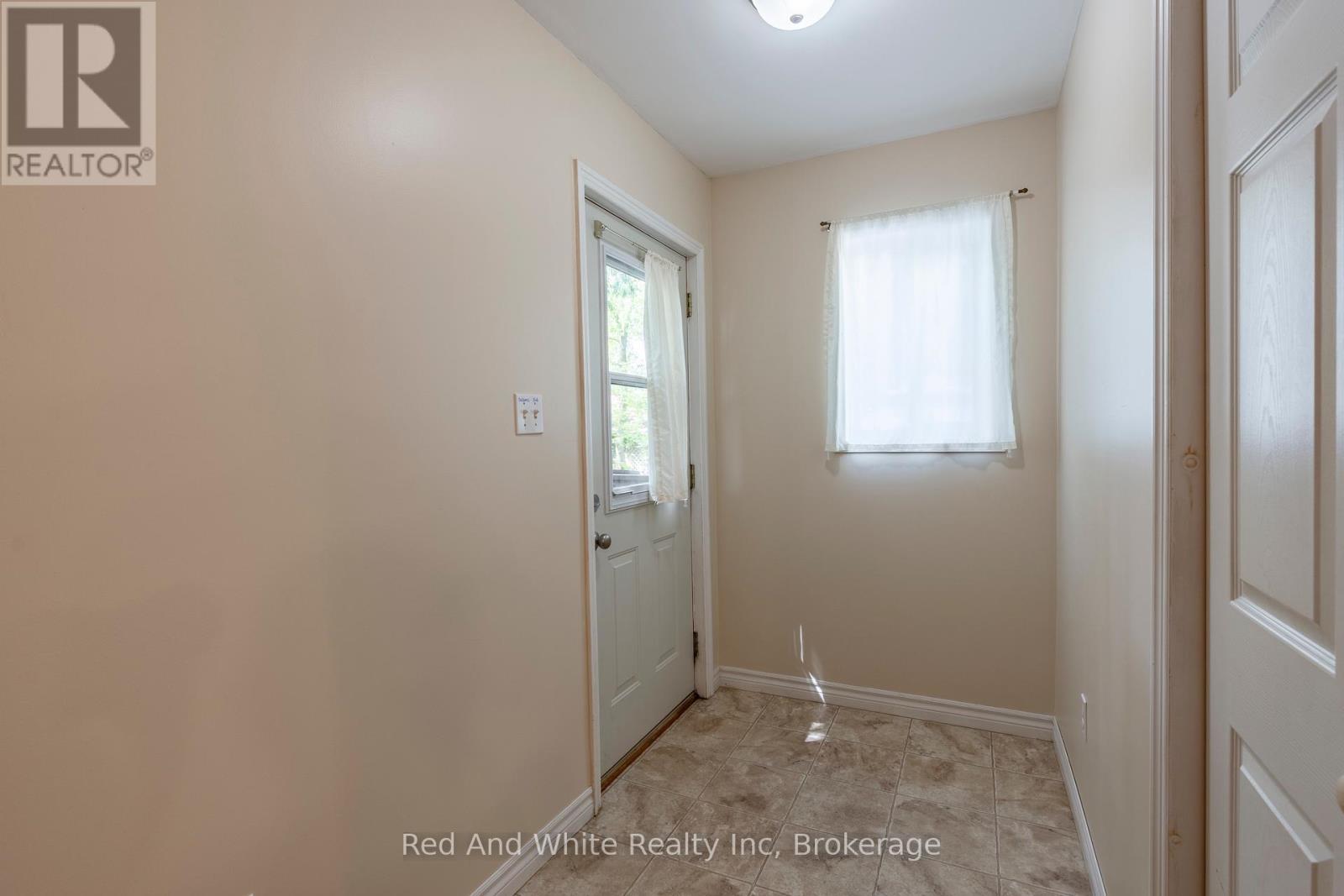 28 Hopeton Street, Cambridge, Ontario  N1R 3T3 - Photo 24 - X12161251