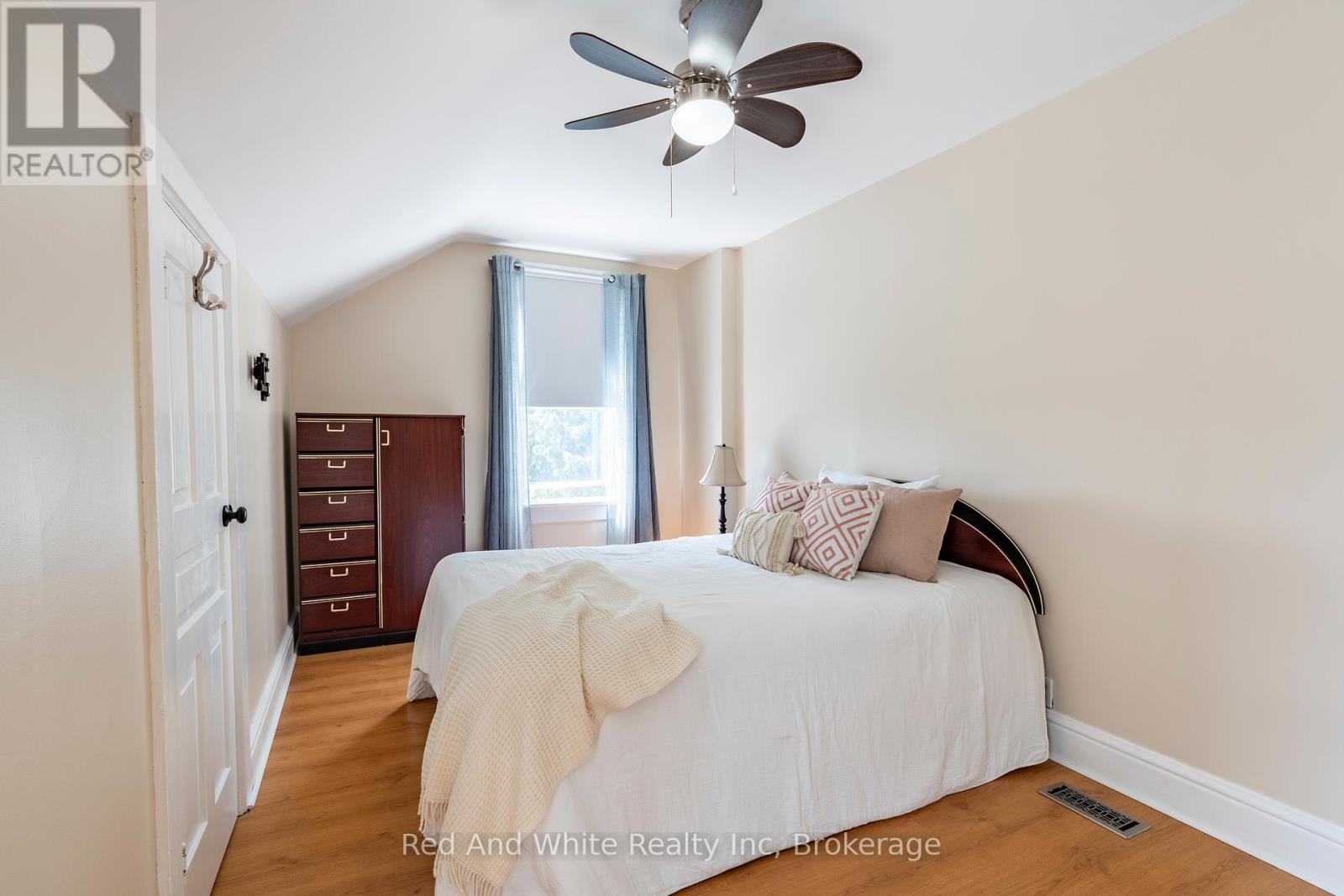 28 Hopeton Street, Cambridge, Ontario  N1R 3T3 - Photo 26 - X12161251
