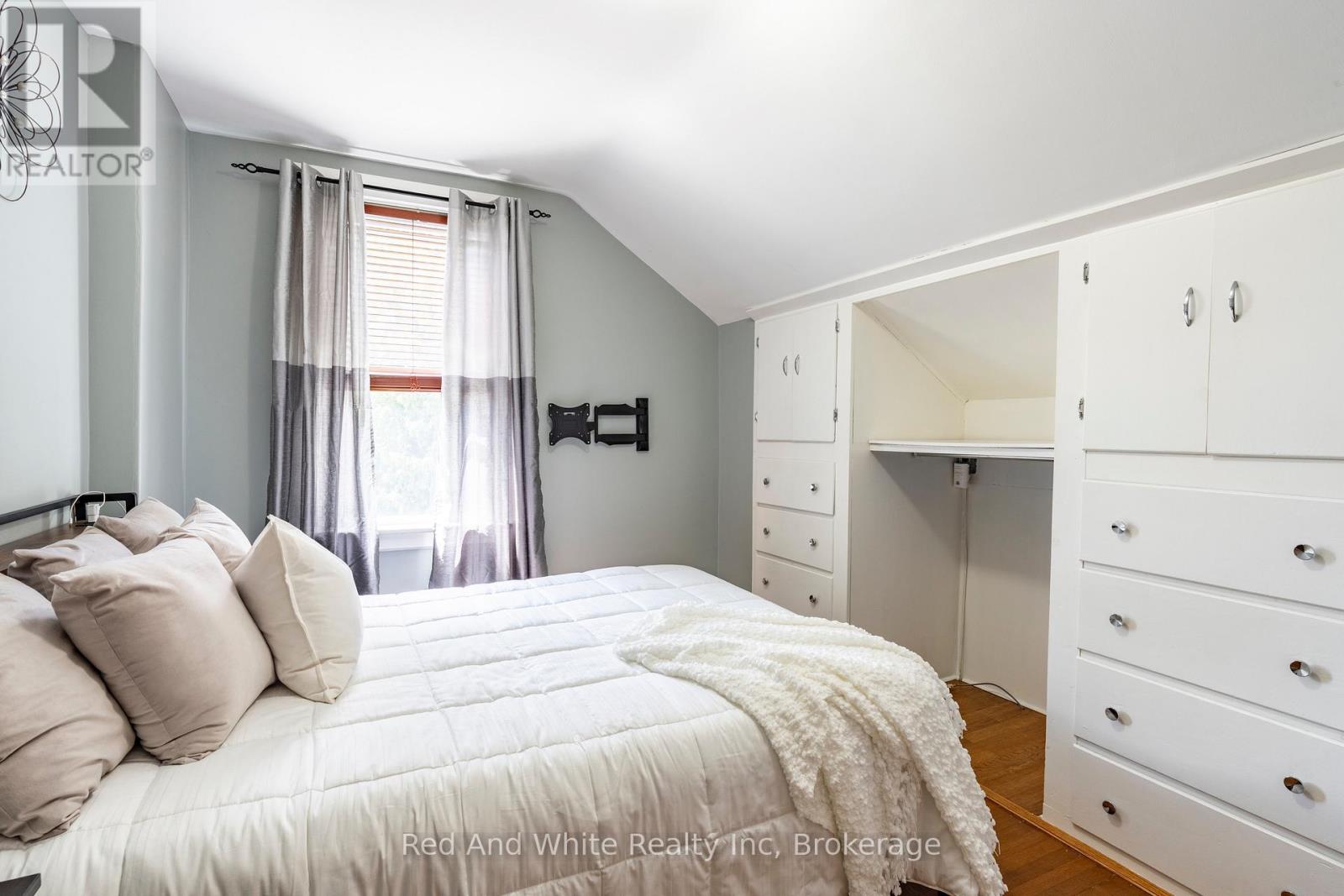 28 Hopeton Street, Cambridge, Ontario  N1R 3T3 - Photo 29 - X12161251