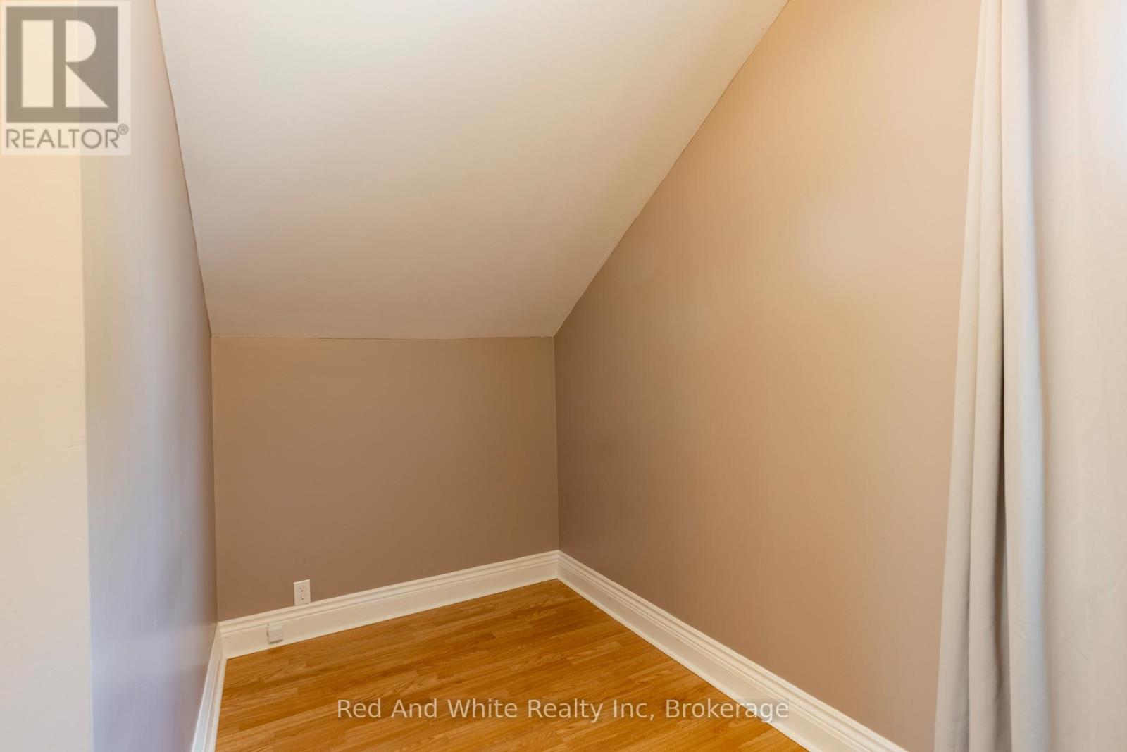 28 Hopeton Street, Cambridge, Ontario  N1R 3T3 - Photo 33 - X12161251